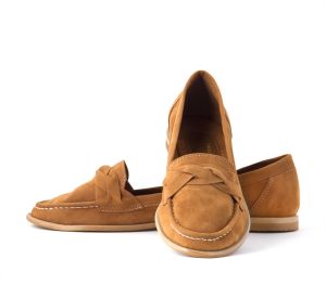 Features of a comfortable and suitable genuine leather shoes